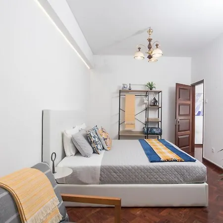 בית הארחה Rochinha Cozy פונשל