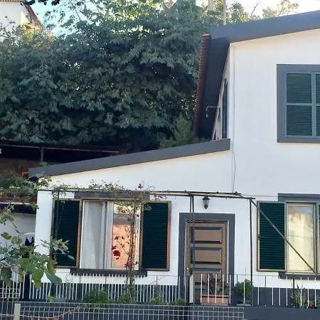 Rochinha Cozy בית הארחה פונשל